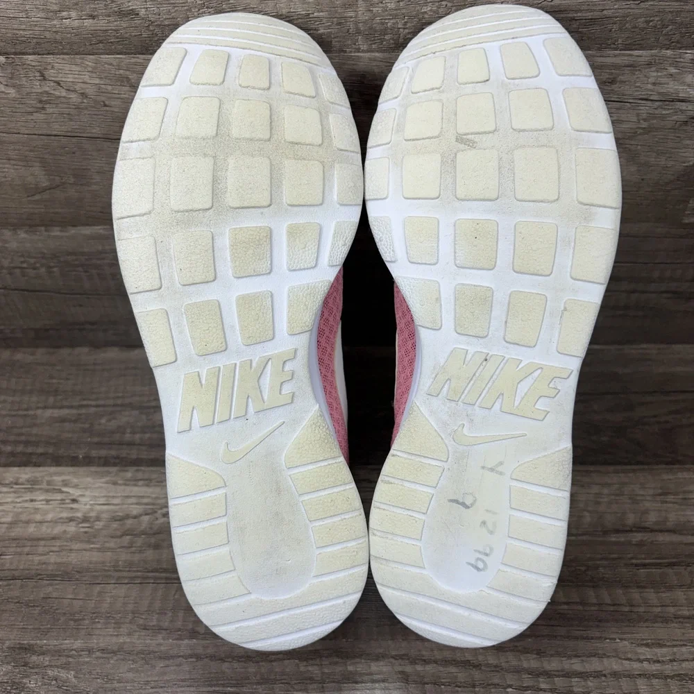 Nike Tanjun Pink Womens US Size 9 EUR 40.5 812655-600 Running Shoes